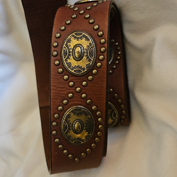 SOLD Vintage Brown Leather Brass Concho Studded Adjustable Belt - Picture 2 of 9